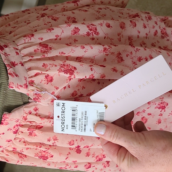 Gorgeous nwt floral tiered skirt 😍 - Picture 8 of 14